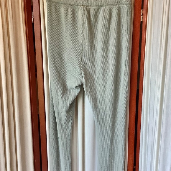 SKIMS Waffle Leggings Mineral Green Lounge Pants Size Medium - Picture 4 of 7